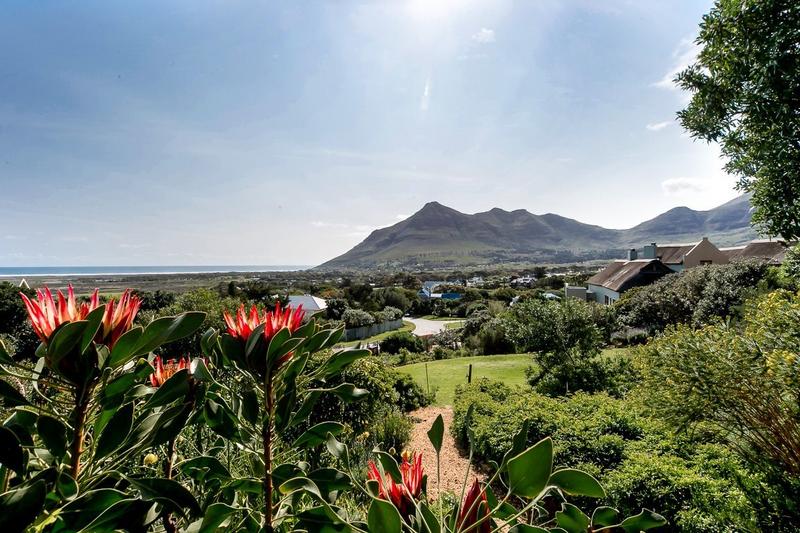 5 Bedroom Property for Sale in Crofters Valley Western Cape